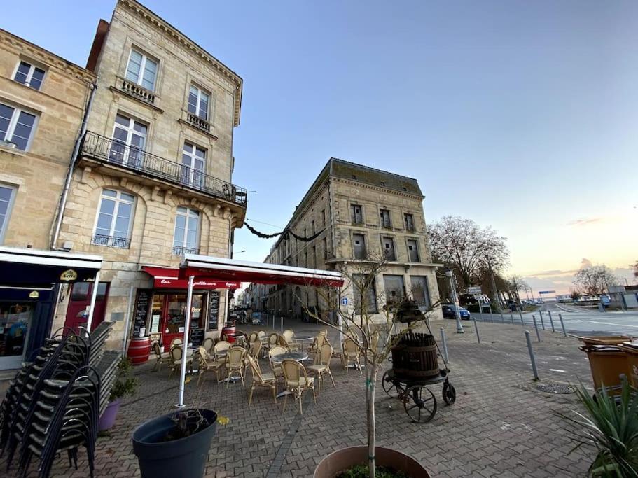 - Le Saugeron - Lägenhet Blaye Exteriör bild